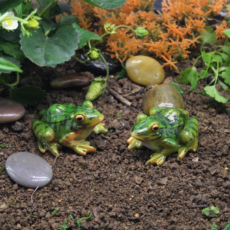 Miniature Landscape Frog Figurine Resin Ornament Garden Bonsai Succulent Decor