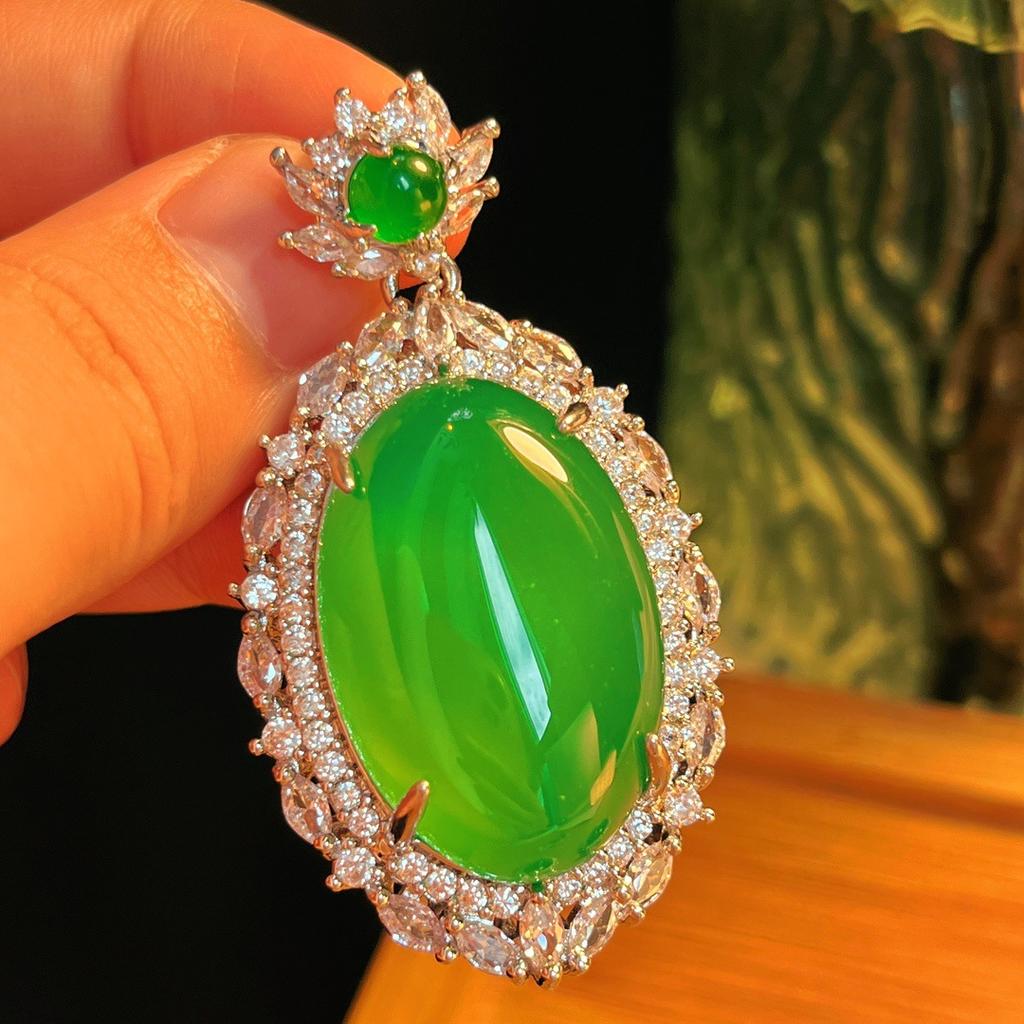 Full Green Yang Green Natural Agate Green Chalcedony Pendant Female, Real Shot Fidelity