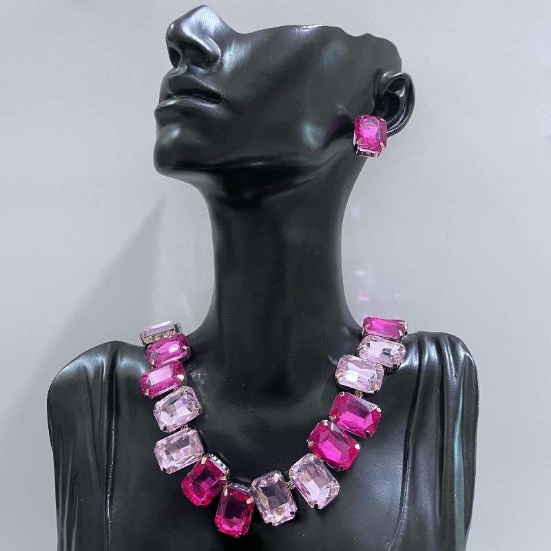 Exaggerated Necklace Full Of Diamonds, Women S Alloy Diamond-Encrusted Square Diamond Banquet Accessories