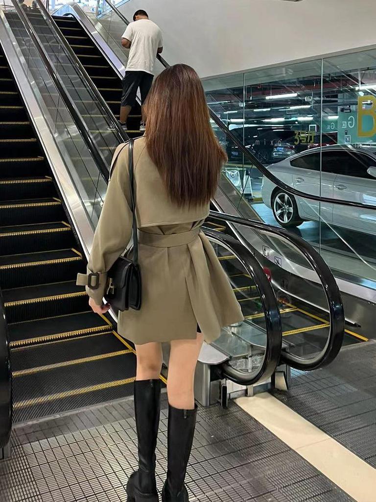 2024 Women's Spring Korean Style Trench Coat: Petite Mid-Length, British-Inspired High-End Outerwear