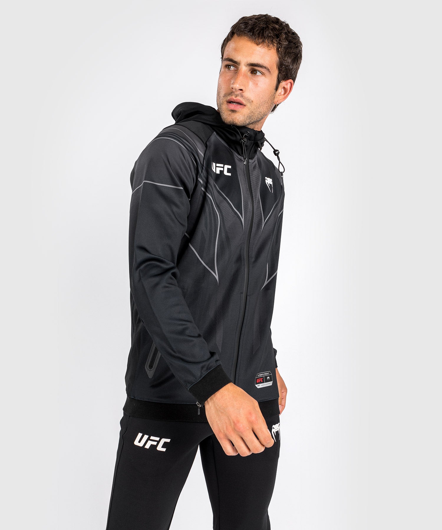 

Толстовка на молнии UFC VENUM Authentic Fight Night 2.0 - Черный L