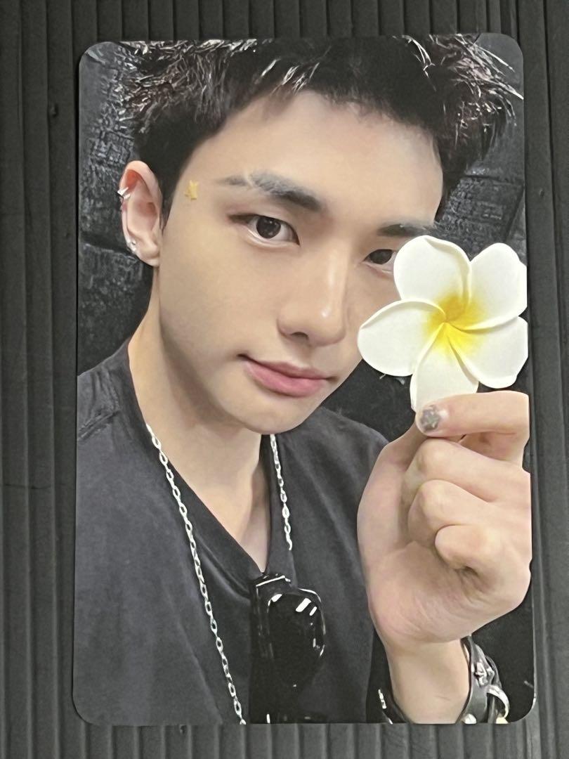 

[USED] Stray Kids KARMA EVERLINE Bonus Trading Card Hyunjin