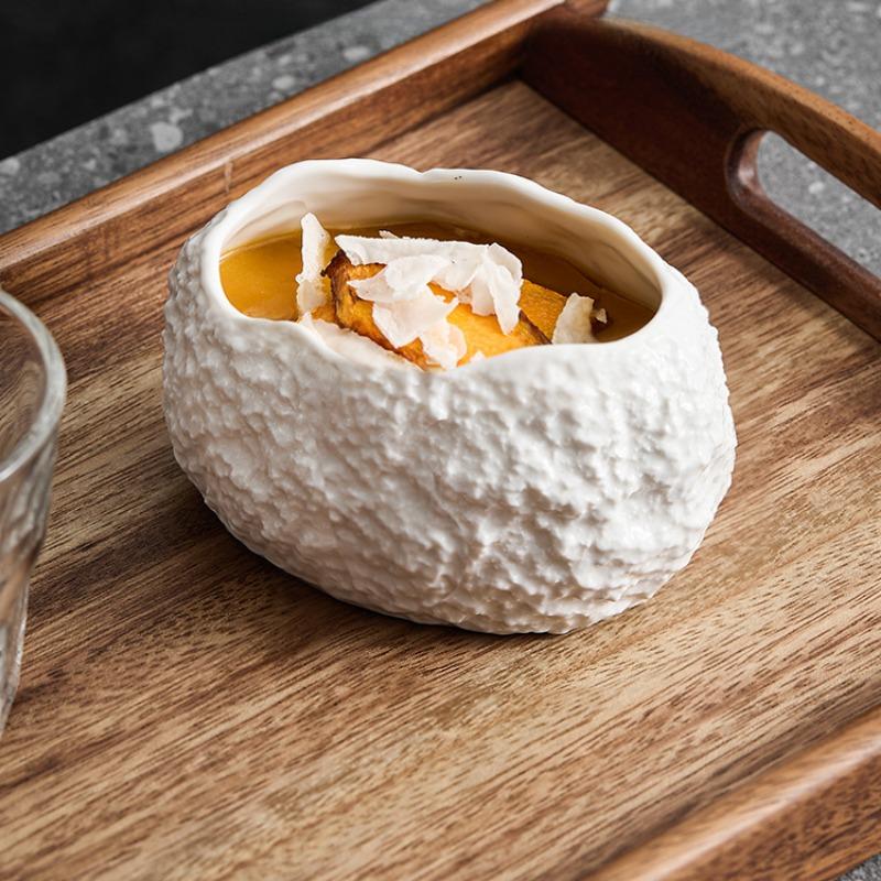 Bílá porcelánová miska na dezert z vaječné skořápky Rodinná restaurace Nepravidelné nádobí Jemná polévková miska Vaření Nádobí Kuchyňské náčiní