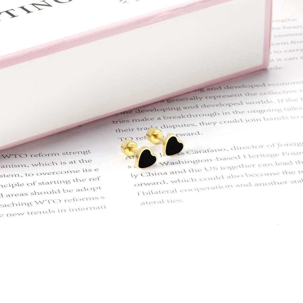 Drip Oil Heart Love Ear Cartilage Studs Fashionable Personality Fresh Earrings