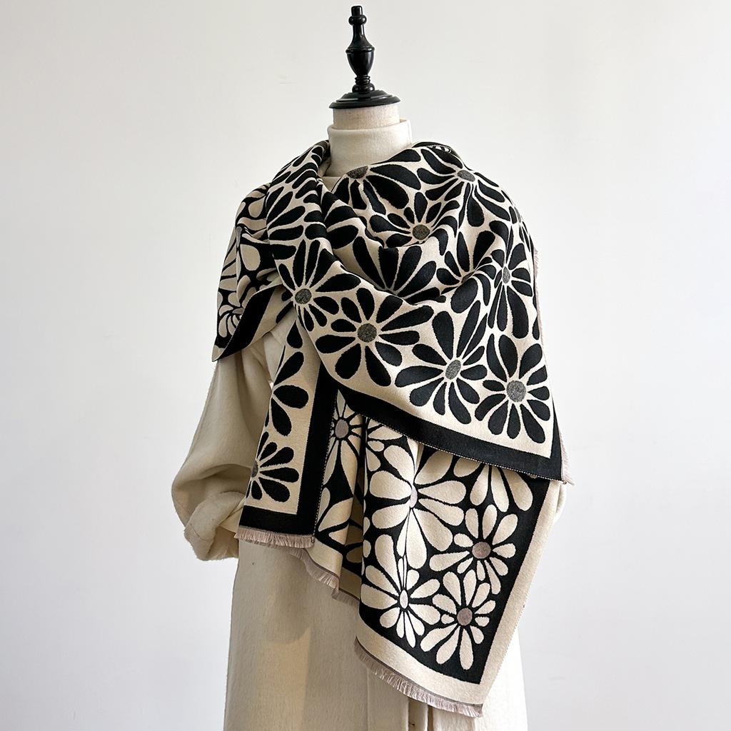 New Women Italian style Print Scarf Winter Warmer Pashmina Two-Sided Daisy Scarves Female Shawls Thick Blanket Wraps Foulard