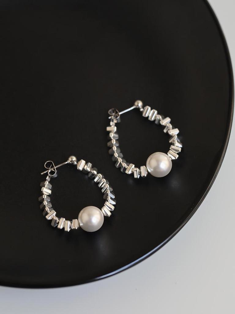 European and American Silver Needle Zircon Earrings: High-End, Versatile, Exaggerated Personality Design