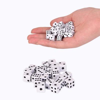 50 Adet/grup 8*8*8mm Plastik Beyaz Oyun Zarı Standart Altı Kenarlı Küp Karar Verici Doğum Günü Partileri Masa Oyunu