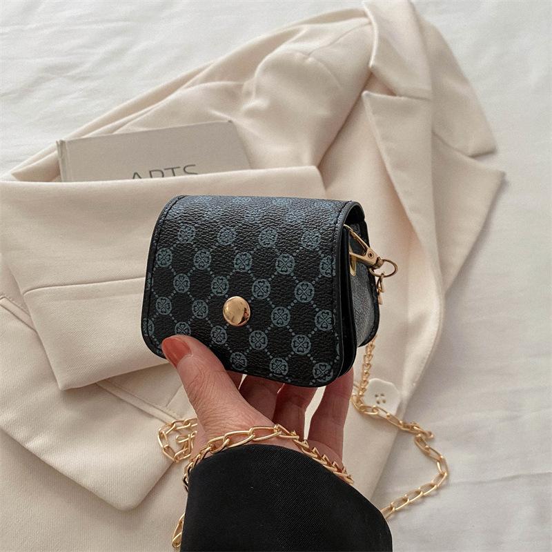 

Популярная в этом году сумка женская 2024 новая цепочка повседневная маленькая квадратная сумка модная сумка через плечо корейская версия простая сумка-мессенджер