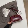 Small bag women's fashion retro new niche design shoulder messenger bag clip pillow bag