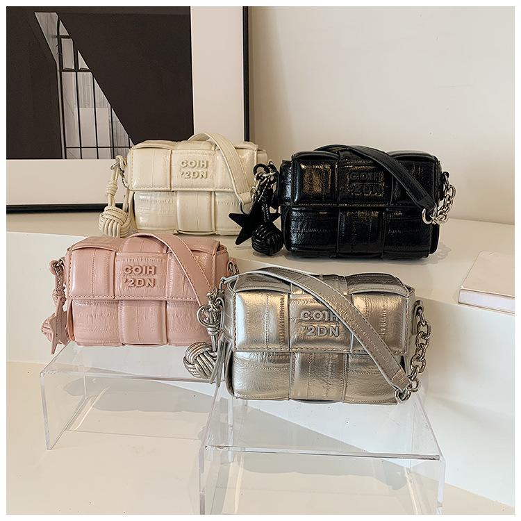 Sliver Square Bag 2026 Fashi Versatile Silver Shoulder Crossbody Bag Female Travel Shopping Bags Luxury Mobile Phe Bag