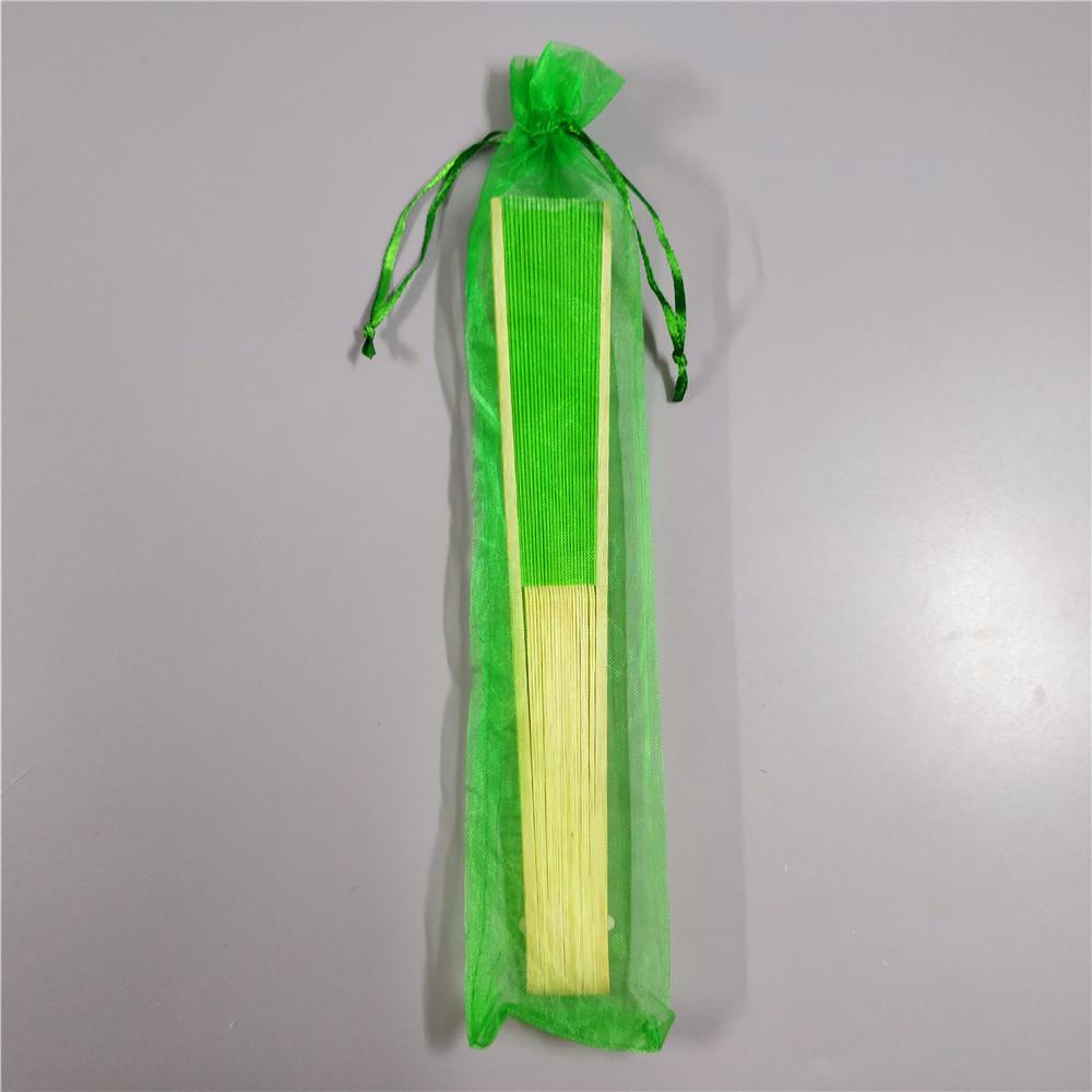 

Hand Folding Fan with Organza Bag Bridal Shower Kids Christestening Favors Wholesale Bamboo Fabric Handheld Fans