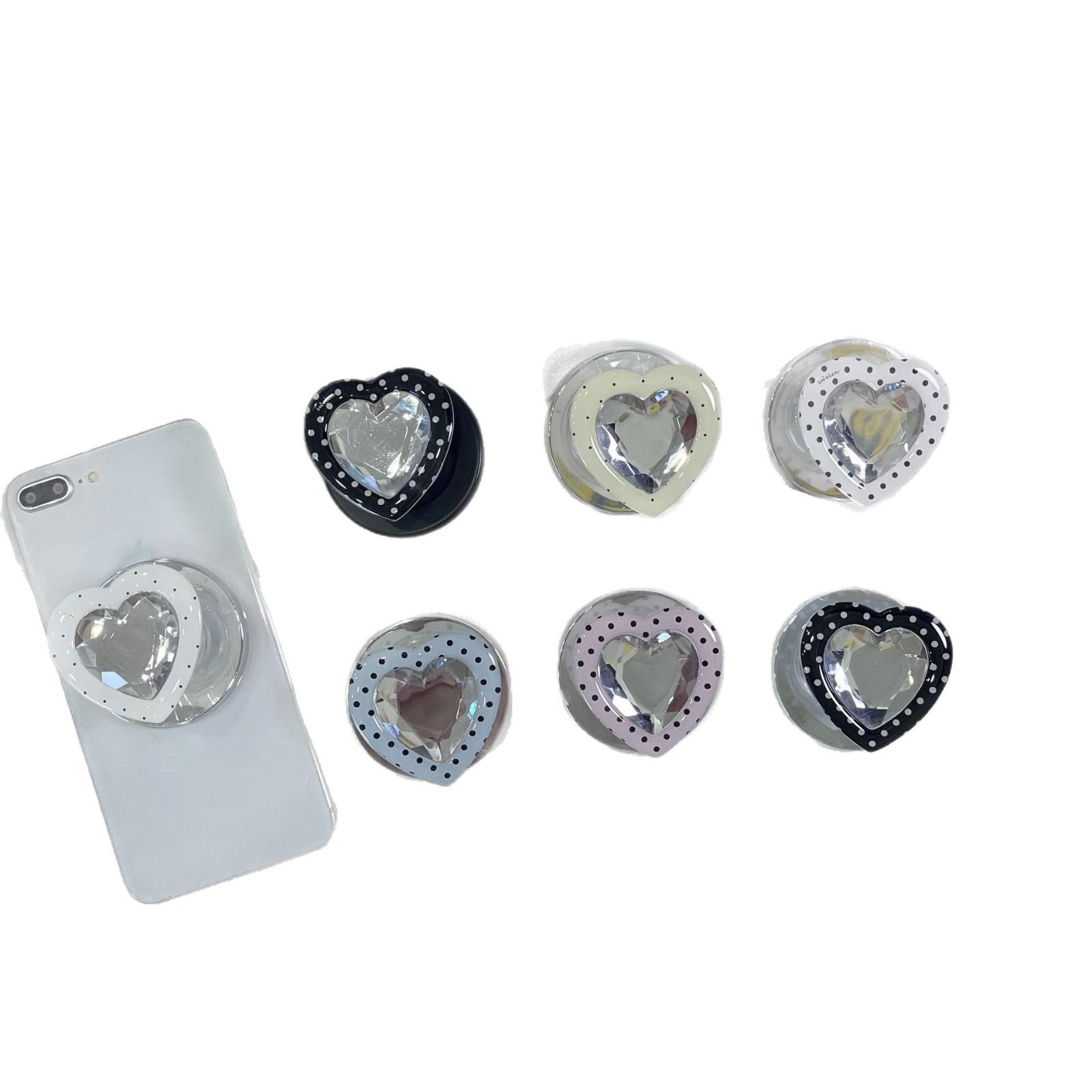

Polka Dot Heart Diamond MagSafe Magnetic Bracket - Strong, Retractable Airbag for Desktops Image 3