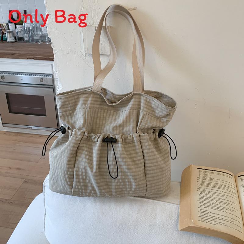Nylon Casual Shoulder Bag With Wrinkled Design And Large Capacity For Travel And Daily Use