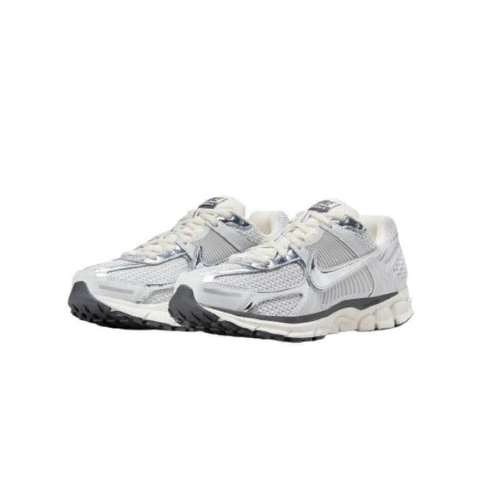 

[Nike] Nike Zoom Vomero 5 Photon Dust Grid Iron Hj3758 001 Nike Zoom Vomero 5 Photon Dust Grid Iron/265
