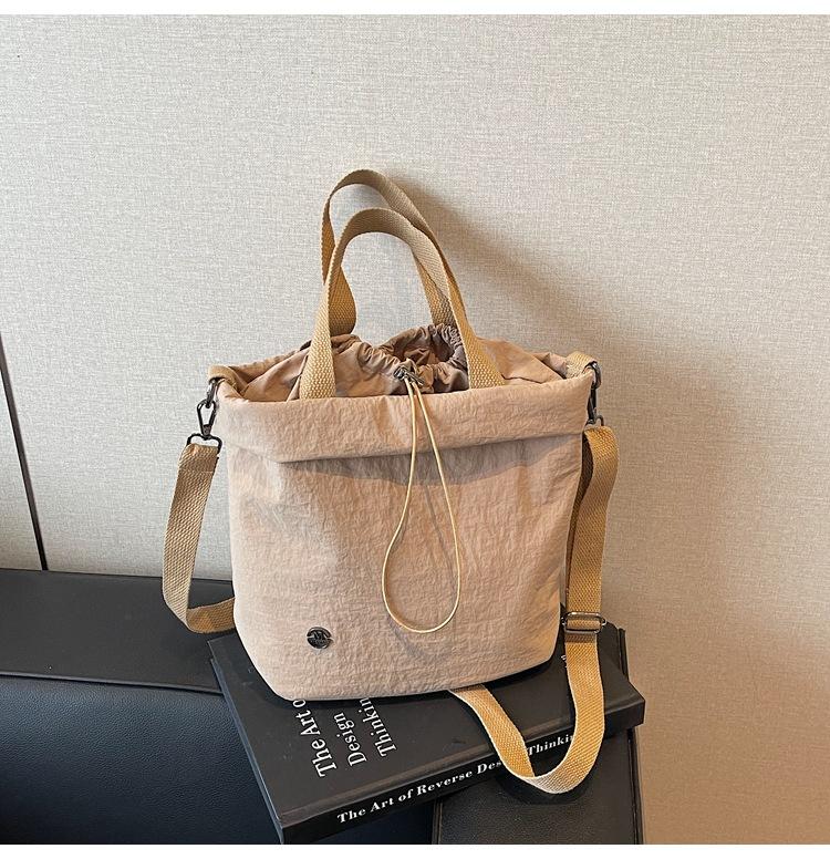 Canvas Bag Women's Summer Versatile New Casual Messenger Bag Popular Portable Bucket Bag