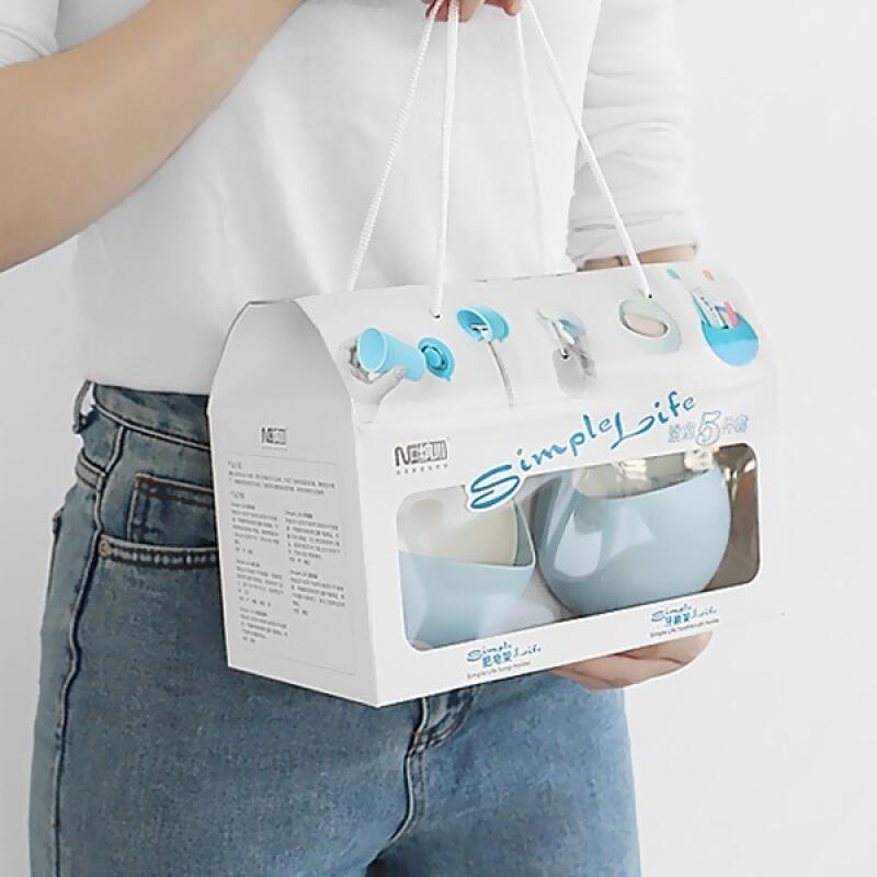 Newlyweds studio apartment move first birthday party bathroom storage gift white 4090₽