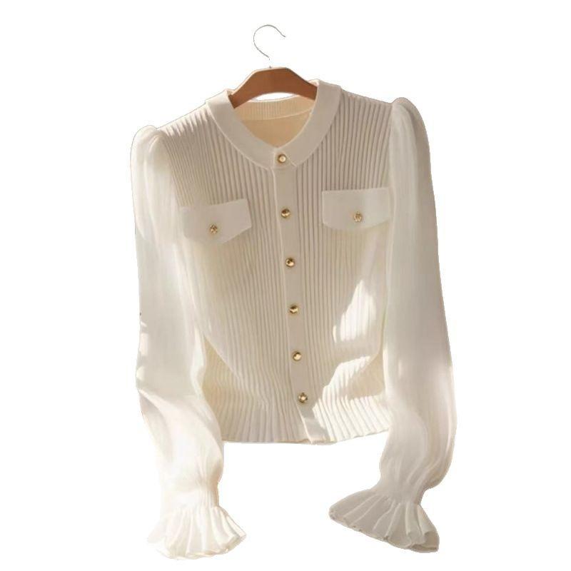 Heutige Mode ist wunderschöne weiße Strickjacke Damenbekleidung Frühlings- und Herbstdesign Oberteil