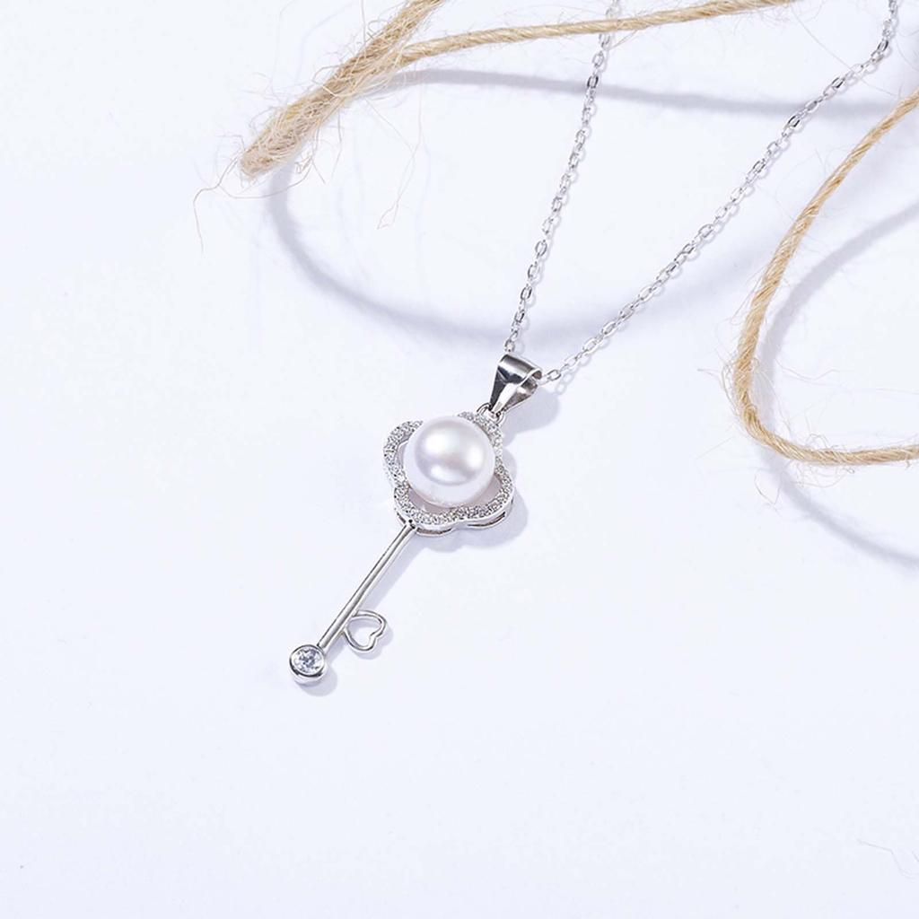 [MiNG HUANG] Freshwater Pearl Key Necklace, White, 7-8mm, High-Quality Pearl, Women's, Wedding, Party, Silver