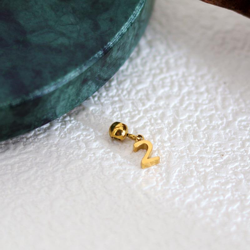 DIY Letter Necklace: 26 English Letter Pendant, Pull-Out Chain, Personalized Single Pendant Accessories