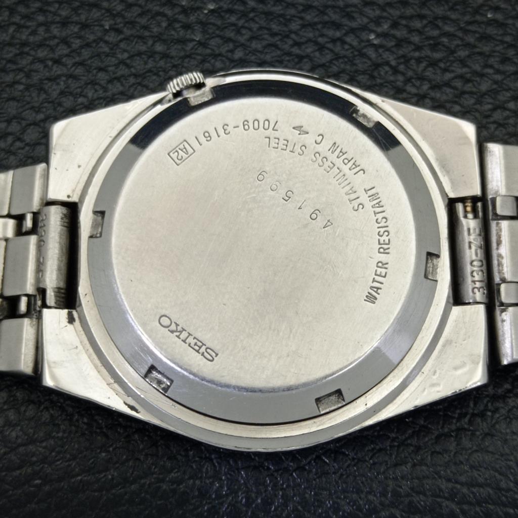 USED GENUINE VINTAGE SEIKO 5 AUTOMATIC JAPAN MENS SILVER DIAL WATCH A433297-2 R115-a433297