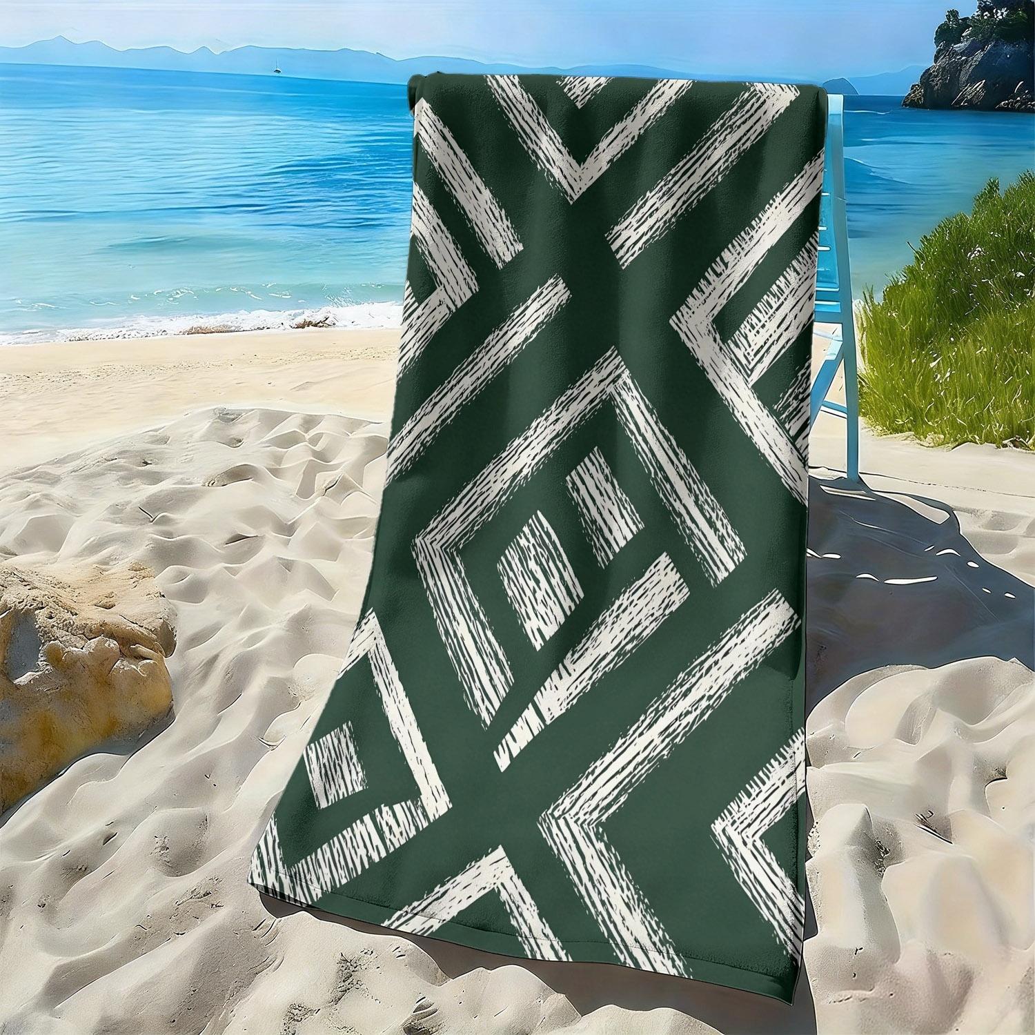 

Abstract brushstroke geometric patterns polyester microfiber beach towel is highly absorbent, suitable swimming beach outings W30*H60(CM)