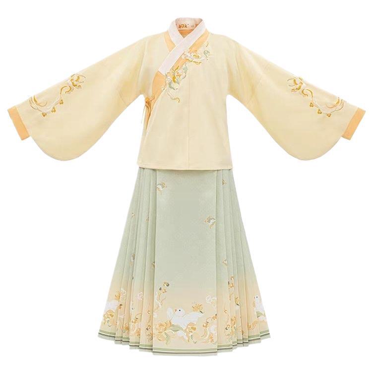 Children's Ming Dynasty Style Hanfu: Little Autumn Girl's Shirt and Skirt with Collar and Tag for Spring and Autumn