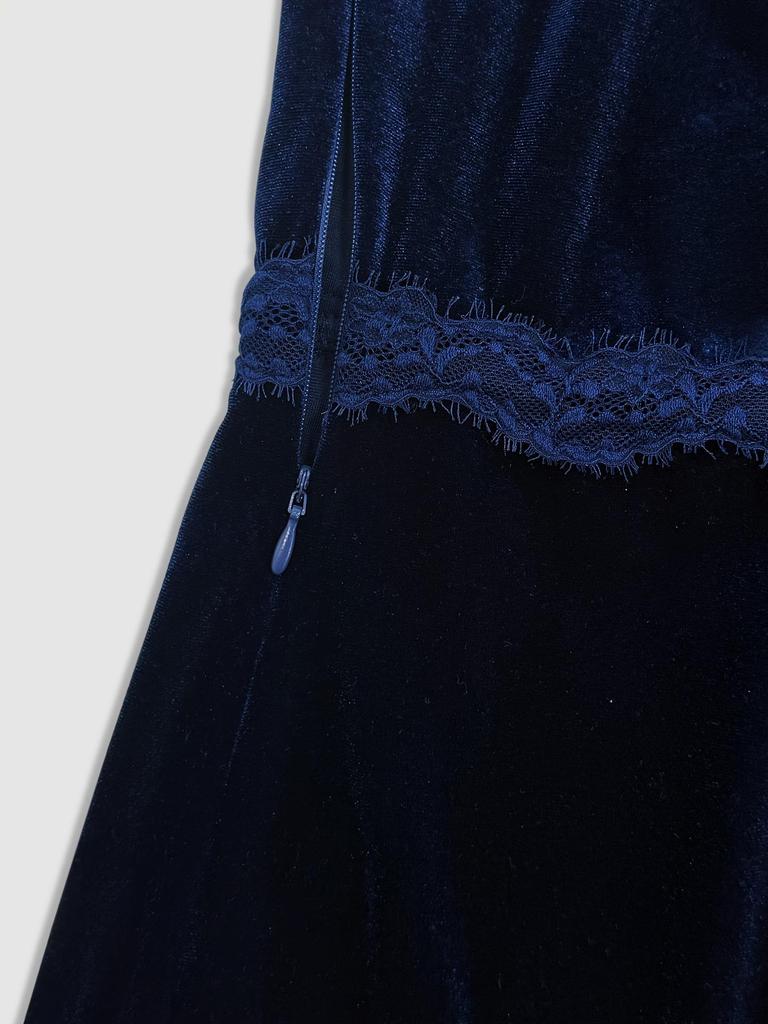 Retro Lace Velvet Deep V-Neck Long Sleeve Dress with Waist-Cinching and Hip-Hugging Skirt