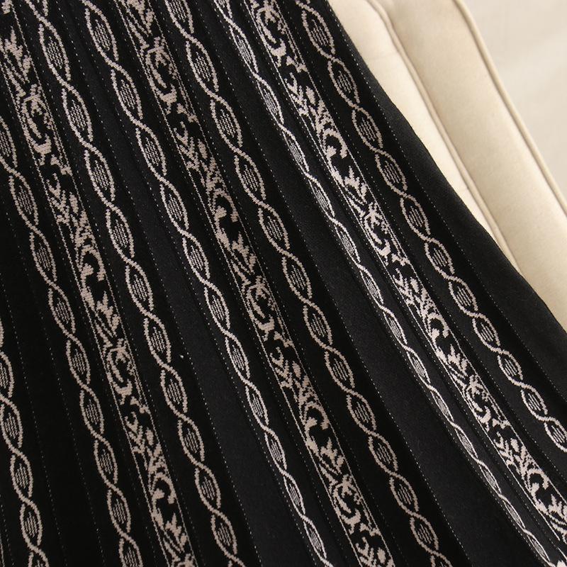 Retro Jacquard Knitted Half Skirt for Women Autumn/Winter Mid Length Skirt