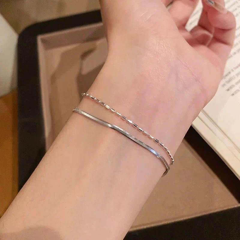 Elegant Double-Layered Snake Bone Bracelet for Women: Fashionable, Versatile, and Stackable Light Luxury Hand Jewelry in Cool Style