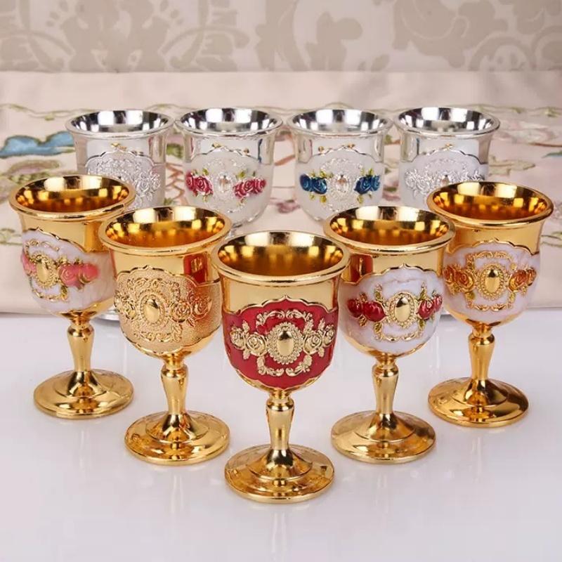 European Mini Wine Glass, Carved Spirit Vodka Cup, Alloy Portable Spirits Goblet, Tabletop Living Room Decoration, 30ml,1pcs