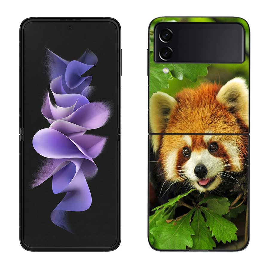 Popular Red Pandas Phone Case For Samsung Z Flip 7 6 5G Galaxy Z Flip 5 4 3 Black Hard Cell Cover Luxury PC Shell Coque