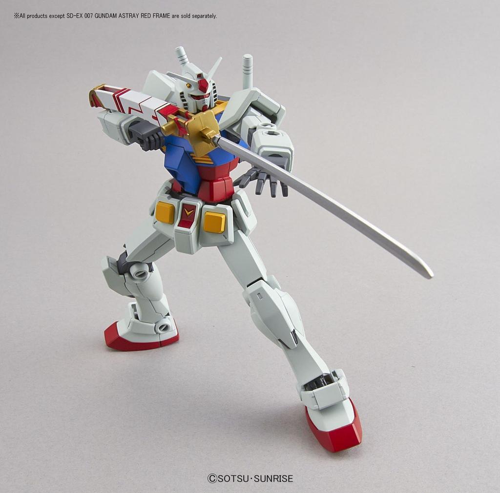 SD Gundam EX Standard 007 Mobile Suit Gundam SEED Astray Astray Red Frame Vorgefärbtes Kunststoffmodell