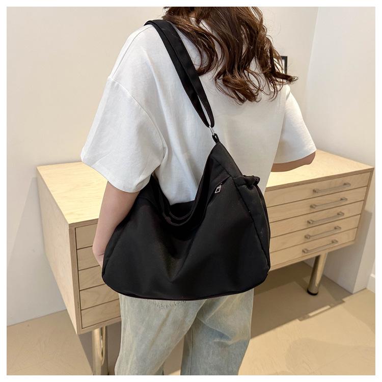 Women's Large Capacity Canvas Bag - 2024 Autumn Soft Slouchy Shoulder or Crossbody Denim Bucket Bag, Lightweight and Casual.