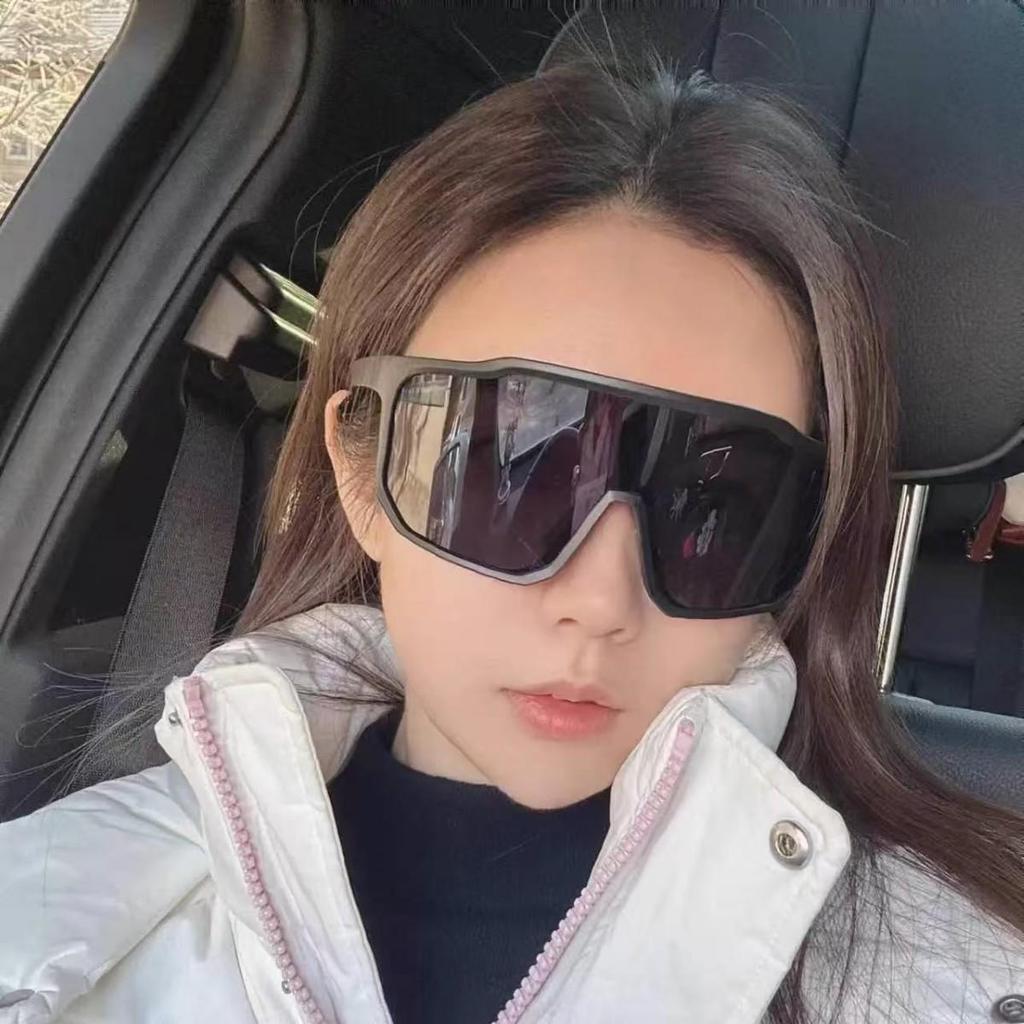 Retro Oversized Black Sports Sunglasses - Windproof Cycling & Mountaineering Goggles for Men & Women