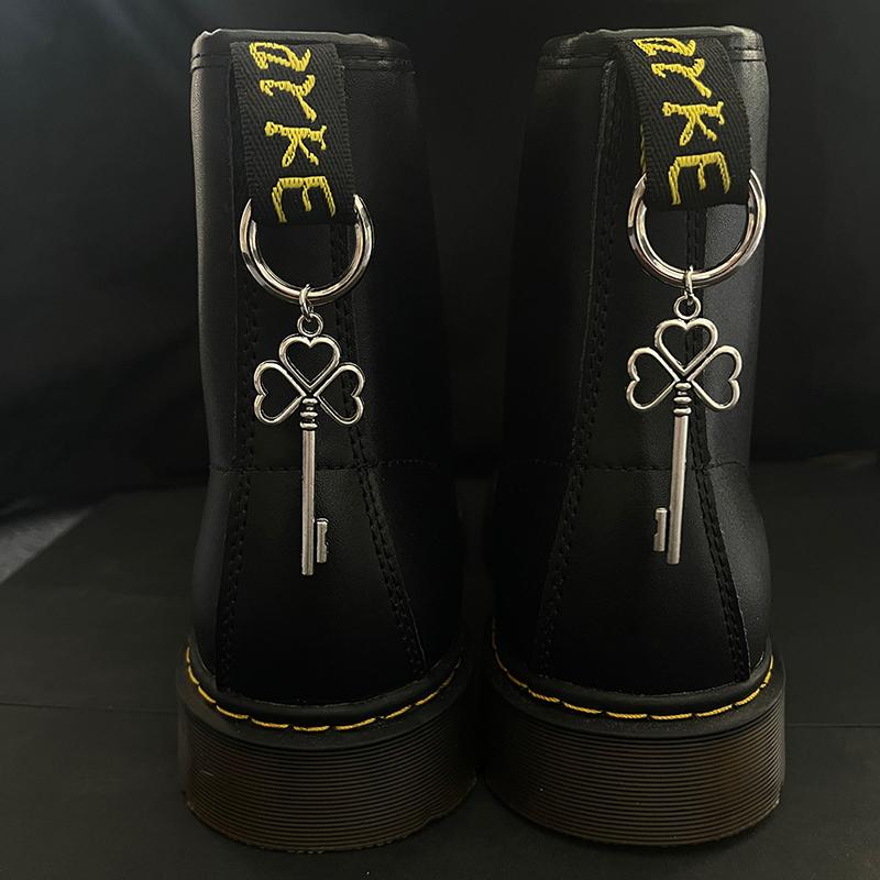 Boucle de chaussure en métal, épée gothique, Serpent de flamme, pentagramme Martens, Punk, bricolage, boucle circulaire détachable, pendentif Animal, accessoires de chaussures