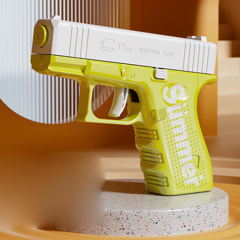 In summer, manually press the water gun to spray water with high pressure and long range, causing continuous water fights indoor