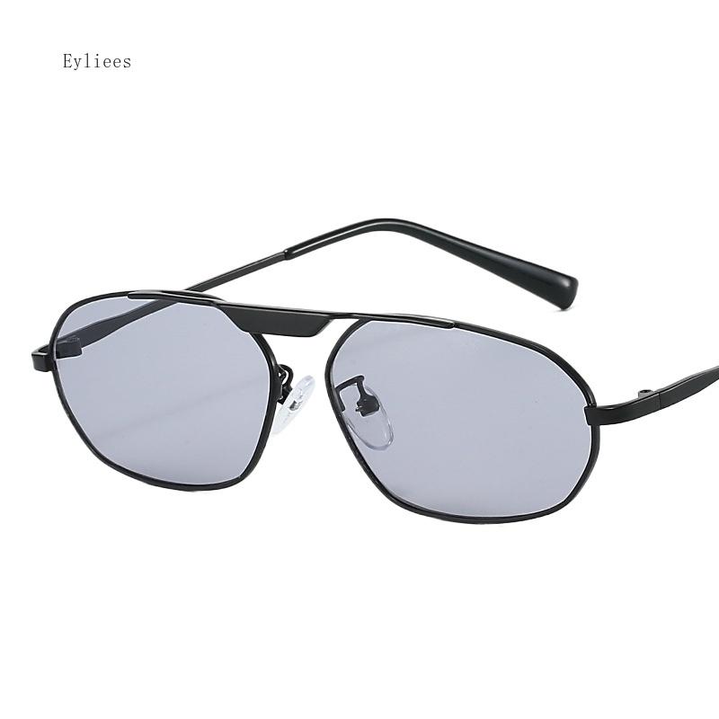 Classic Metal Sunglasses Men Luxury  Design Trendy Square Sun Glasses Shades for Women UV400 Gafas De Sol