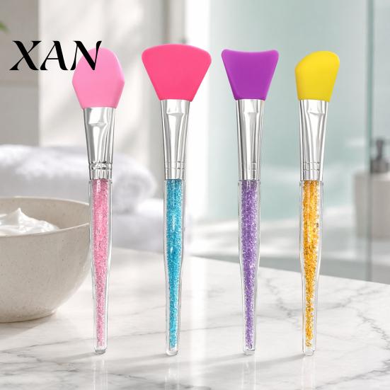 Silicone Face Brush Mask Applicator Brush, Facial Mud with Non-Slip Gentle Rhinestone Handle, Hairless Clay Tools Spreading Tool