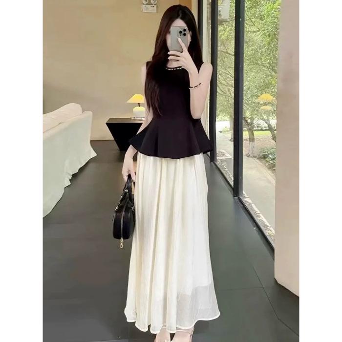 

Elegant Women s Summer 2026 Slimming Suit Set - Stylish Two-Piece with Age-Reducing Top and Skirt Extra Small
