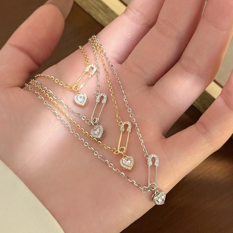 Heart-Shaped Zircon Paperclip Necklace for Women, Light Luxury Clavicle Chain In Runaway Princess Style.