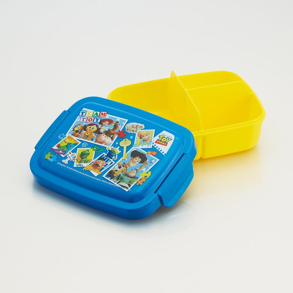 Skater Obědový box s integrovanou hračkou Toy Story Disney Vyrobeno v P8466816 Dětský tvar kopule s přepážkami, 840 ml, Design, Kluci, Japonsko,