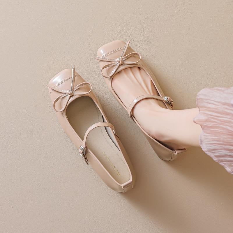 Women's Shoes with A Square Toe Thick Heel Single Toe and Shallow Opening