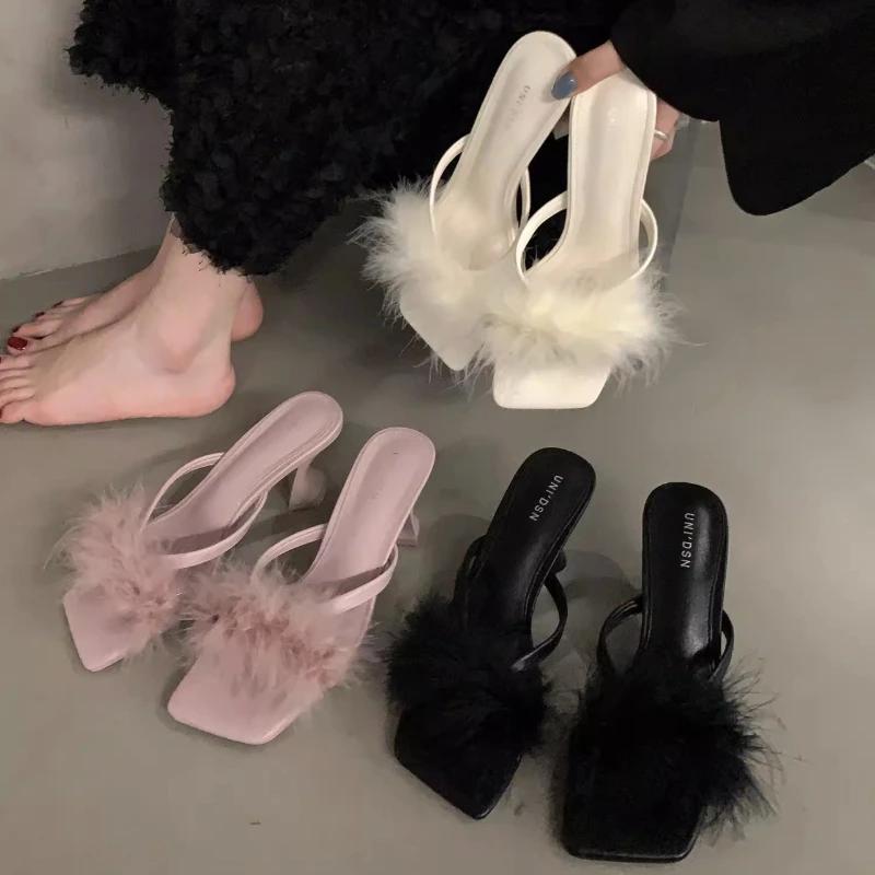 Sommer Damen High Heels Hausschuhe Flauschige Hausschuhe Damen 2025 Neue Sommer Mode Temperament Feine Hausschuhe Damen