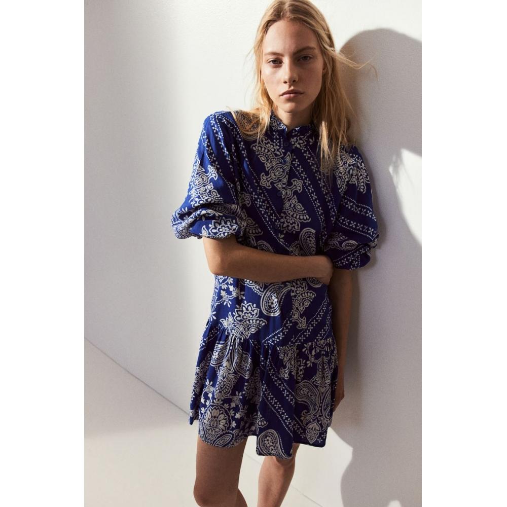 

Платье HM с рюшным воротником Ярко-синее с узором пейсли