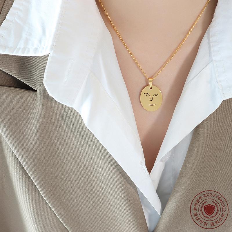 Creative Smiley Face Portrait Pendant Necklace - Gold Plated Titanium Steel Clavicle Chain, European & American Style