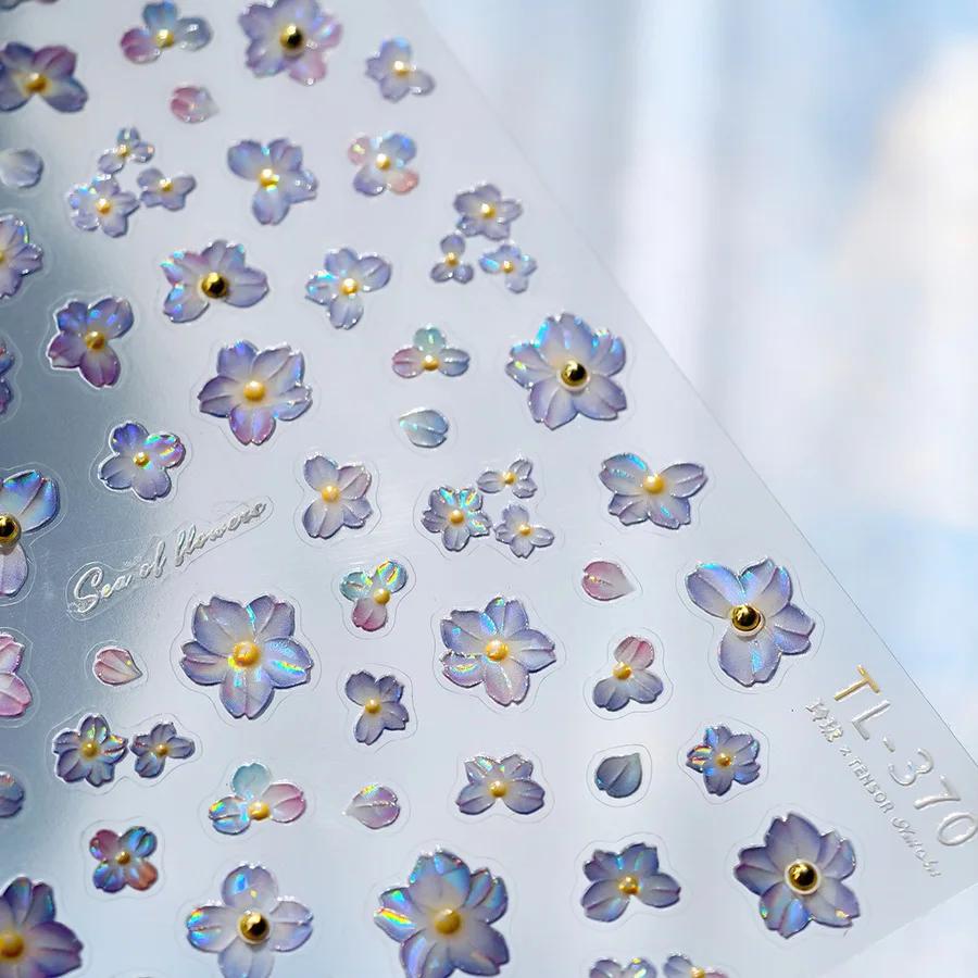 Oriental Blue and White Porcelain Nail Art Sticker Delicate Gold Outline Floral Nail Art Chinese Vintage Ceramic Manicure Decal