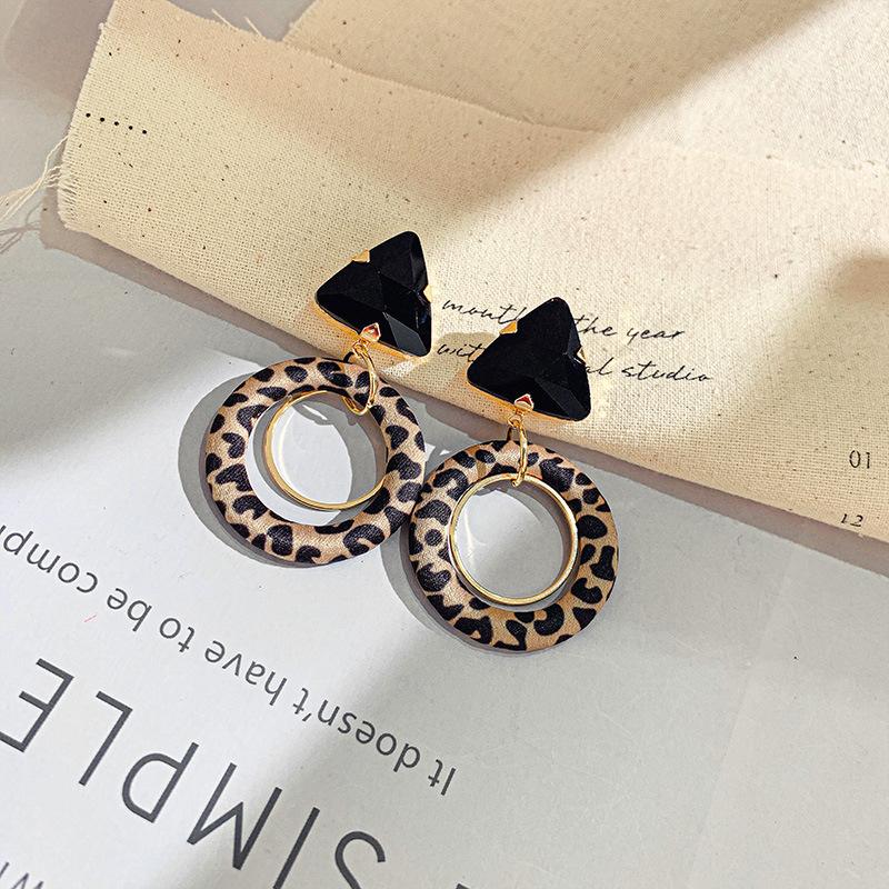 Retro Hong Kong Style Silver Needle Leopard Print Circle Earrings Light Luxury High-end Temperament Earrings Niche Earrings Women