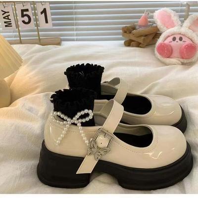 Version coréenne de petites chaussures en cuir à plateforme à talons hauts épais noirs pour femmes, nouvelles chaussures Mary Jane rehaussantes printemps 2025, talons hauts courts Le
