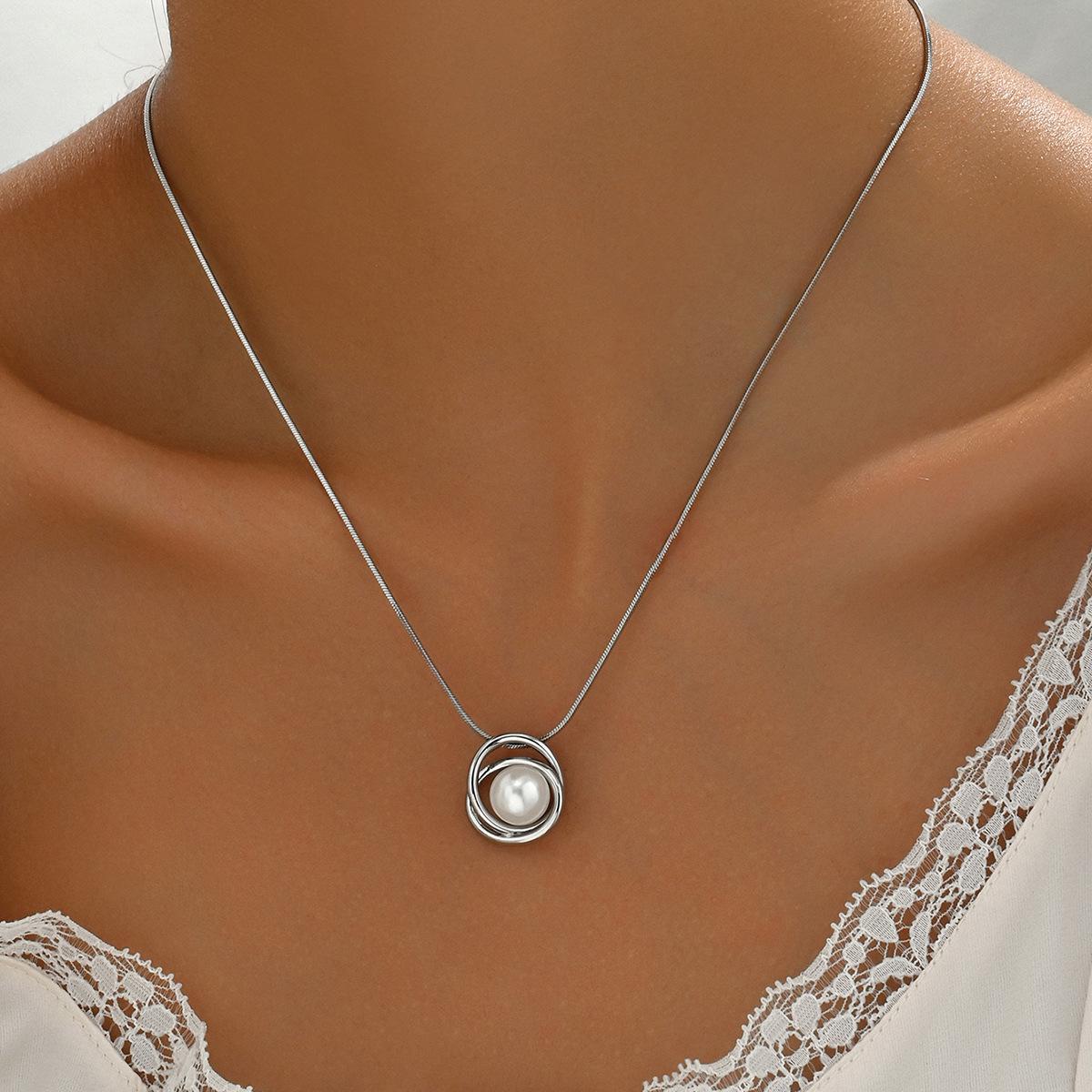 

2025 New Wind Женское ожерелье Персонализированное 18-каратное гальваническое бисероплетение Длинная ключичная цепочка Универсальный дизайн