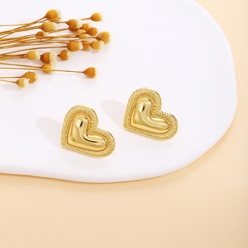 Spiral Maple Leaf Love Hollow Irregular Earrings, Heavy Industry Advanced Sense Metal Style Fashion Temperament Earrings
